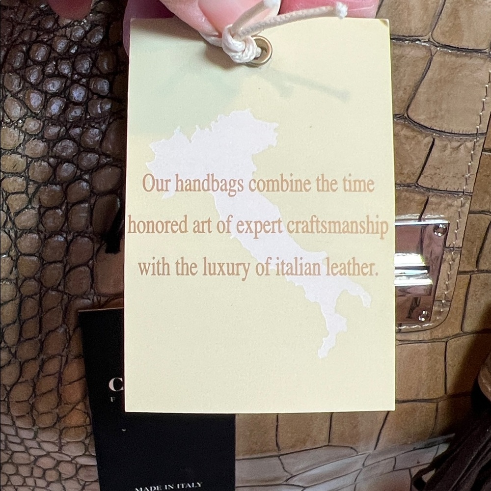 NWT Claudia Firenze Croc Embossed Leather two way carry satchel, crossbody, tote - Picture 7 of 17